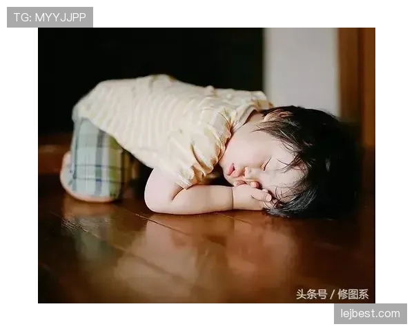 如果把施洋的日常晒到朋友圈，隔壁估计会以为楼上住了个低调富豪球员